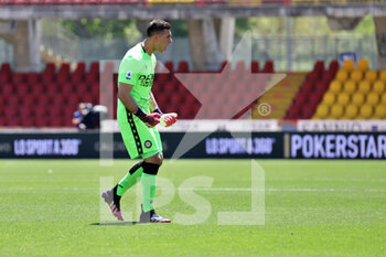 2021-04-25 - Juan Musso (Udinese Calcio) - BENEVENTO VS UDINESE - ITALIAN SERIE A - SOCCER