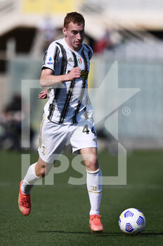2021-04-25 - Dejan Kulusevski of Juventus FC in action - ACF FIORENTINA VS JUVENTUS FC - ITALIAN SERIE A - SOCCER