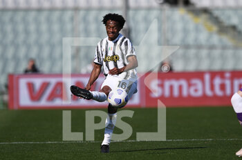 2021-04-25 - Juan Cuadrado of Juventus FC in action - ACF FIORENTINA VS JUVENTUS FC - ITALIAN SERIE A - SOCCER