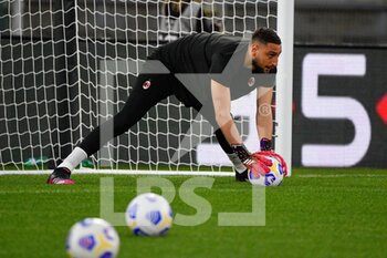 2021-04-26 - Gianluigi Donnarumma of AC Milan seen in action during the Italian Football Championship League A 2020/2021 match between SS Lazio vs AC Milan at the Olimpic Stadium in Rome. - SS LAZIO VS AC MILAN - ITALIAN SERIE A - SOCCER