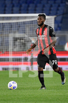 2021-04-26 - Frank Kessie of AC Milan seen in action during the Italian Football Championship League A 2020/2021 match between SS Lazio vs AC Milan at the Olimpic Stadium in Rome. - SS LAZIO VS AC MILAN - ITALIAN SERIE A - SOCCER