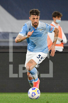 2021-04-26 - Francesco Acerbi of SS Lazio seen in action during the Italian Football Championship League A 2020/2021 match between SS Lazio vs AC Milan at the Olimpic Stadium in Rome. - SS LAZIO VS AC MILAN - ITALIAN SERIE A - SOCCER