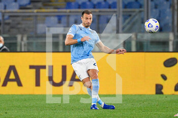 2021-04-26 - Stefan Radu of SS Lazio seen in action during the Italian Football Championship League A 2020/2021 match between SS Lazio vs AC Milan at the Olimpic Stadium in Rome. - SS LAZIO VS AC MILAN - ITALIAN SERIE A - SOCCER