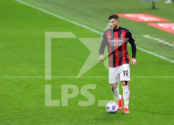 2021-05-01 - Theo Hernandez of AC Milan in action during the Serie A 2020/21 football match between AC Milan vs Benevento Calcio at Giuseppe Meazza Stadium, Milan, Italy on May 01, 2021 - Photo FCI / Fabrizio Carabelli - AC MILAN VS BENEVENTO CALCIO - ITALIAN SERIE A - SOCCER
