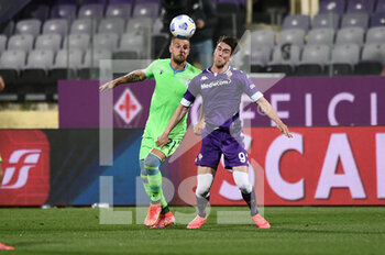 2021-05-08 - Dusan Vlahovic (ACF Fiorentina) in azione contrastato da sergej Milinkovic-Savic (SS Lazio) - ACF FIORENTINA VS SS LAZIO  - ITALIAN SERIE A - SOCCER