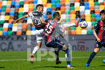 2021-05-08 - Nahuel Molina (Udinese) ia hindered by Mitchell Dijks (Bologna) - UDINESE CALCIO VS BOLOGNA FC - ITALIAN SERIE A - SOCCER