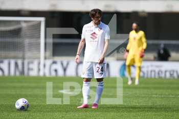 2021-05-09 - Simone Verdi (Torino) si prepara a battere la punizione - HELLAS VERONA VS TORINO FC - ITALIAN SERIE A - SOCCER