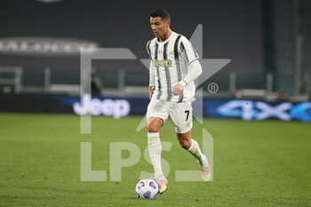 2021-05-09 - Cristiano Ronaldo (Juventus FC) controls the ball - JUVENTUS FC VS AC MILAN - ITALIAN SERIE A - SOCCER