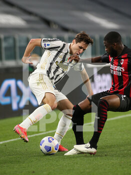 2021-05-09 - Fikayo Tomori (AC Milan) hinders Federico Chiesa (Juventus FC) - JUVENTUS FC VS AC MILAN - ITALIAN SERIE A - SOCCER