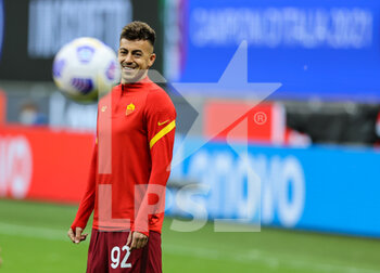 2021-05-12 - Stephan El Shaarawy of AS Roma warms up during the Serie A 2020/21 football match between FC Internazionale and AS Roma at Giuseppe Meazza Stadium, Milan, Italy on May 12, 2021 - Photo FCI / Fabrizio Carabelli - INTER - FC INTERNAZIONALE VS AS ROMA - ITALIAN SERIE A - SOCCER