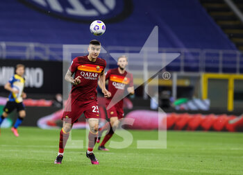 2021-05-12 - Gianluca Mancini of AS Roma in action during the Serie A 2020/21 football match between FC Internazionale and AS Roma at Giuseppe Meazza Stadium, Milan, Italy on May 12, 2021 - Photo FCI / Fabrizio Carabelli - INTER - FC INTERNAZIONALE VS AS ROMA - ITALIAN SERIE A - SOCCER