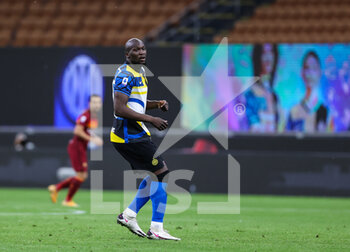 2021-05-12 - Romelu Lukaku of FC Internazionale in action during the Serie A 2020/21 football match between FC Internazionale and AS Roma at Giuseppe Meazza Stadium, Milan, Italy on May 12, 2021 - Photo FCI / Fabrizio Carabelli - INTER - FC INTERNAZIONALE VS AS ROMA - ITALIAN SERIE A - SOCCER