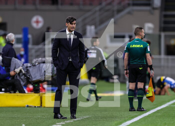 2021-05-12 - Head Coach of AS Roma Paulo Fonseca during the Serie A 2020/21 football match between FC Internazionale and AS Roma at Giuseppe Meazza Stadium, Milan, Italy on May 12, 2021 - Photo FCI / Fabrizio Carabelli - INTER - FC INTERNAZIONALE VS AS ROMA - ITALIAN SERIE A - SOCCER