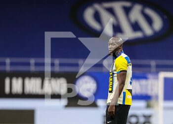 2021-05-12 - Romelu Lukaku of FC Internazionale reacts during the Serie A 2020/21 football match between FC Internazionale and AS Roma at Giuseppe Meazza Stadium, Milan, Italy on May 12, 2021 - Photo FCI / Fabrizio Carabelli - INTER - FC INTERNAZIONALE VS AS ROMA - ITALIAN SERIE A - SOCCER