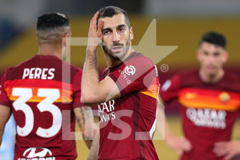 2021-05-15 - Henrikh Mkhitaryan of Roma reacts during the Italian championship Serie A football match between AS Roma and SS Lazio on May 15, 2021 at Stadio Olimpico in Rome, Italy - Photo Federico Proietti / DPPI - AS ROMA VS SS LAZIO - ITALIAN SERIE A - SOCCER