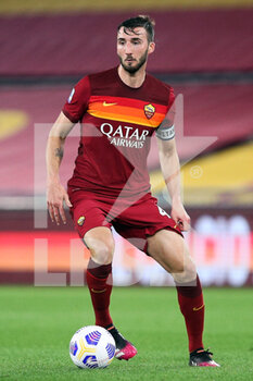 2021-05-15 - Bryan Cristante of Roma in action during the Italian championship Serie A football match between AS Roma and SS Lazio on May 15, 2021 at Stadio Olimpico in Rome, Italy - Photo Federico Proietti / DPPI - AS ROMA VS SS LAZIO - ITALIAN SERIE A - SOCCER
