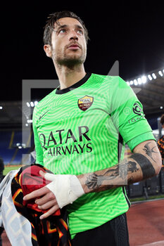 2021-05-15 - Antonio Mirante goalkeeper of Roma at the end of the Italian championship Serie A football match between AS Roma and SS Lazio on May 15, 2021 at Stadio Olimpico in Rome, Italy - Photo Federico Proietti / DPPI - AS ROMA VS SS LAZIO - ITALIAN SERIE A - SOCCER