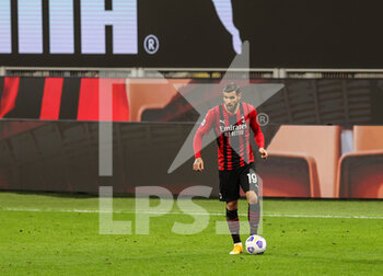 2021-05-16 - Theo Hernandez of AC Milan in action during the Serie A 2020/21 football match between AC Milan vs Cagliari Calcio at Giuseppe Meazza Stadium, Milan, Italy on May 16, 2021 - Photo FCI / Fabrizio Carabelli - AC MILAN VS CAGLIARI CALCIO - ITALIAN SERIE A - SOCCER