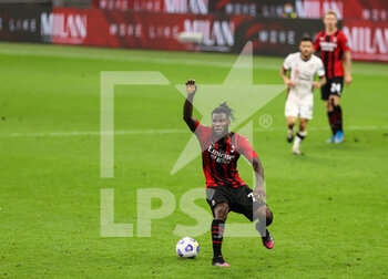 2021-05-16 - Franck Kessie of AC Milan in action during the Serie A 2020/21 football match between AC Milan vs Cagliari Calcio at Giuseppe Meazza Stadium, Milan, Italy on May 16, 2021 - Photo FCI / Fabrizio Carabelli - AC MILAN VS CAGLIARI CALCIO - ITALIAN SERIE A - SOCCER