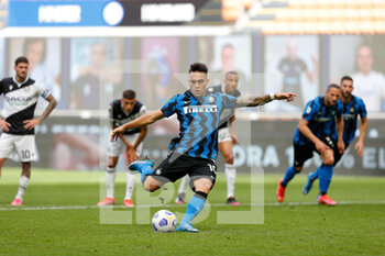 2021-05-23 - Lautaro Martinez (FC Internazionale) scores the 3-0 with a penalty kick - INTER - FC INTERNAZIONALE VS UDINESE CALCIO - ITALIAN SERIE A - SOCCER