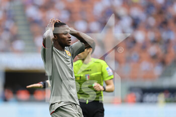 2021-08-21 - Yayah Kallon of Genoa CFC reacts during the Serie A 2021/22 football match between FC Internazionale and Genoa CFC at Giuseppe Meazza Stadium, Milan, Italy on August 21, 2021 - Photo FCI / Fabrizio Carabelli - INTER - FC INTERNAZIONALE VS GENOA CFC - ITALIAN SERIE A - SOCCER
