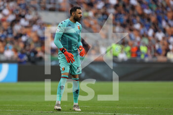 2021-08-21 - Salvatore Sirigu of Genoa CFC in action during the Serie A 2021/22 football match between FC Internazionale and Genoa CFC at Giuseppe Meazza Stadium, Milan, Italy on August 21, 2021 - Photo FCI / Fabrizio Carabelli - INTER - FC INTERNAZIONALE VS GENOA CFC - ITALIAN SERIE A - SOCCER