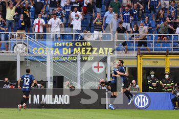 2021-08-21 - Milan Skriniar of FC Internazionale scores a goal during the Serie A 2021/22 football match between FC Internazionale and Genoa CFC at Giuseppe Meazza Stadium, Milan, Italy on August 21, 2021 - Photo FCI / Fabrizio Carabelli - INTER - FC INTERNAZIONALE VS GENOA CFC - ITALIAN SERIE A - SOCCER