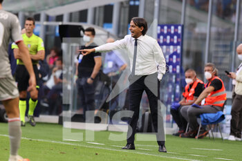 2021-08-21 - Simone Inzaghi Head Coach of FC Internazionale reacts during the Serie A 2021/22 football match between FC Internazionale and Genoa CFC at Giuseppe Meazza Stadium, Milan, Italy on August 21, 2021 - Photo FCI / Fabrizio Carabelli - INTER - FC INTERNAZIONALE VS GENOA CFC - ITALIAN SERIE A - SOCCER