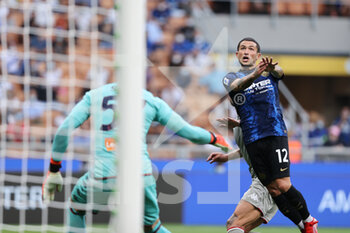 2021-08-21 - Stefano Sensi of FC Internazionale in action during the Serie A 2021/22 football match between FC Internazionale and Genoa CFC at Giuseppe Meazza Stadium, Milan, Italy on August 21, 2021 - Photo FCI / Fabrizio Carabelli - INTER - FC INTERNAZIONALE VS GENOA CFC - ITALIAN SERIE A - SOCCER