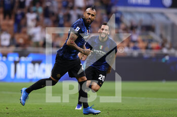 2021-08-21 - Arturo Vidal of FC Internazionale scores a goal during the Serie A 2021/22 football match between FC Internazionale and Genoa CFC at Giuseppe Meazza Stadium, Milan, Italy on August 21, 2021 - Photo FCI / Fabrizio Carabelli - INTER - FC INTERNAZIONALE VS GENOA CFC - ITALIAN SERIE A - SOCCER