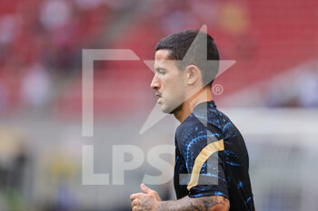 2021-08-21 - Stefano Sensi of FC Internazionale warms up during the Serie A 2021/22 football match between FC Internazionale and Genoa CFC at Giuseppe Meazza Stadium, Milan, Italy on August 21, 2021 - Photo FCI / Fabrizio Carabelli - INTER - FC INTERNAZIONALE VS GENOA CFC - ITALIAN SERIE A - SOCCER