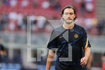 2021-08-21 - Matteo Darmian of FC Internazionale warms up during the Serie A 2021/22 football match between FC Internazionale and Genoa CFC at Giuseppe Meazza Stadium, Milan, Italy on August 21, 2021 - Photo FCI / Fabrizio Carabelli - INTER - FC INTERNAZIONALE VS GENOA CFC - ITALIAN SERIE A - SOCCER