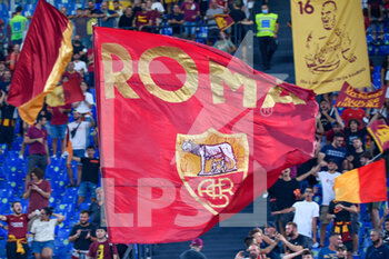 2021-08-22 - Fans of AS Roma seen in action during the  Italian Football Championship League A 2021/2022 match between AS Roma vs ACF Fiorentina at the Olimpic Stadium in Rome. - AS ROMA VS ACF FIORENTINA - ITALIAN SERIE A - SOCCER