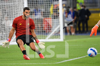 2021-08-22 - Rui Patricio of AS Roma seen in action during the  Italian Football Championship League A 2021/2022 match between AS Roma vs ACF Fiorentina at the Olimpic Stadium in Rome. - AS ROMA VS ACF FIORENTINA - ITALIAN SERIE A - SOCCER