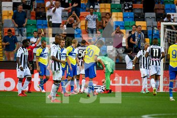 2021-08-22 - Ammonizione di Wojciech Szczesny (Juventus) per il fallo su Tolgay Arslan (Udinese) - UDINESE CALCIO VS JUVENTUS FC - ITALIAN SERIE A - SOCCER