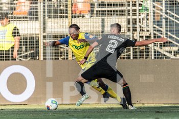 2019-09-14 - Joel Obi del Chievo Verona in azione con Alessandro Fiordaliso del Venezia FC - VENEZIA VS CHIEVO - ITALIAN SERIE B - SOCCER