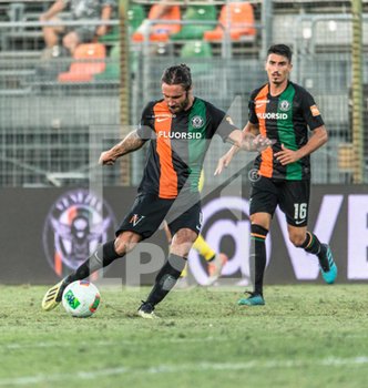 2019-09-14 - Franco Zuculini del Venezia FC carica il tiro - VENEZIA VS CHIEVO - ITALIAN SERIE B - SOCCER
