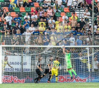 2019-09-14 - Luca Lezzerini del Venezia FC in uscita - VENEZIA VS CHIEVO - ITALIAN SERIE B - SOCCER