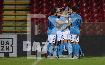 2019-09-16 - L´esultanza dei calciatori del Benevento dopo il goal dello 0-1 di Nicolas Viola (10) - SALERNITANA VS BENEVENTO 0-2 - ITALIAN SERIE B - SOCCER