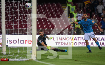 2019-09-16 - Marco Sau (25) del Benevento mette a segno il goal dello 0-2 - SALERNITANA VS BENEVENTO 0-2 - ITALIAN SERIE B - SOCCER