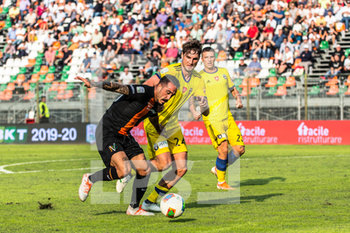 2019-09-28 - Francesco Di Mariano del Venezia FC in azione con Marco Varnier dell´AC Pisa - VENEZIA VS PISA - ITALIAN SERIE B - SOCCER