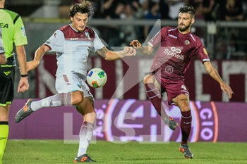 2019-09-29 - Milan Djuric (S) e Matteo Di Gennaro (L) - LIVORNO VS SALERNITANA - ITALIAN SERIE B - SOCCER