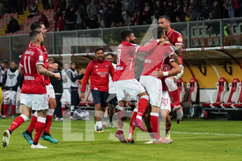 2019-10-04 - pietro iemmello (n.9 attaccante perugia calcio) esulta 1-0 con i compagni di squadra - PERUGIA VS PISA - ITALIAN SERIE B - SOCCER
