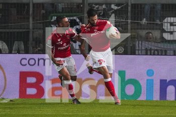 2019-10-29 - pietro iemmello (n.9 attaccante perugia calcio) esulta 1-1 con marcello falzerano (n.23 perugia calcio) - PERUGIA VS ASCOLI - ITALIAN SERIE B - SOCCER