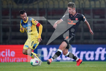 2019-12-01 - caviglia hans nicolussi (n. 14 perugia calcio9
in azione - PERUGIA VS PESCARA - ITALIAN SERIE B - SOCCER