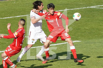 2020-03-07 - federico melchiorri (n. 36 perugia calcio) vs walter lopez 8n. 3 salernitana) - PERUGIA VS SALERNITANA - ITALIAN SERIE B - SOCCER