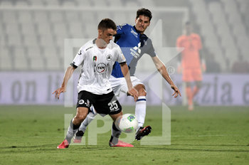 2020-08-11 - Ferrer (Spezia) in azione contrastato da Leverbe (Chievo Verona) - PLAYOFF - SPEZIA VS CHIEVO - ITALIAN SERIE B - SOCCER