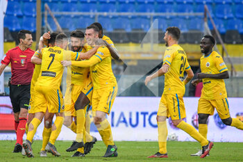 2020-11-28 - Manuel Iori (Cittadella) celebrates after scoring a goal - PISA VS CITTADELLA - ITALIAN SERIE B - SOCCER