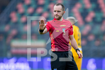 2020-11-28 - the referee Daniel Amabile - VENEZIA FC VS ASCOLI CALCIO - ITALIAN SERIE B - SOCCER