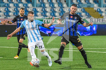 2021-01-22 - Michele Marconi (Pisa) tries shot on goal - VIRTUS ENTELLA VS PISA - ITALIAN SERIE B - SOCCER